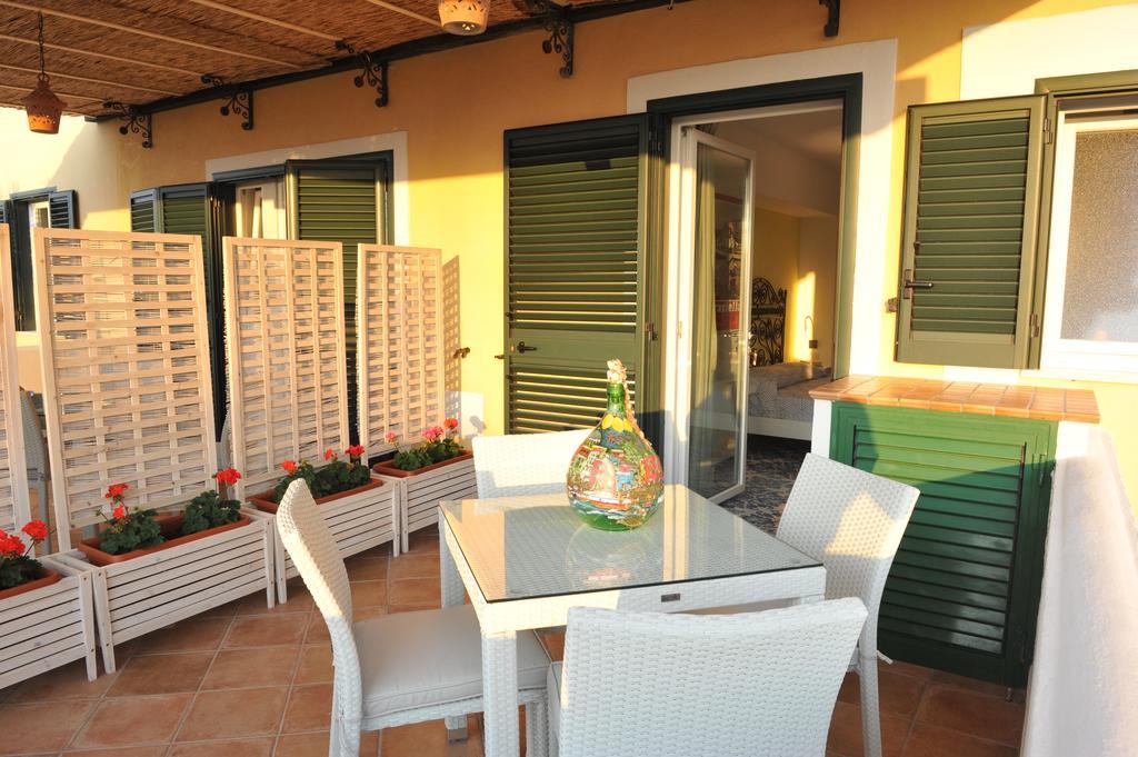 Hotel Il Leone Di Mare Procida Camera foto